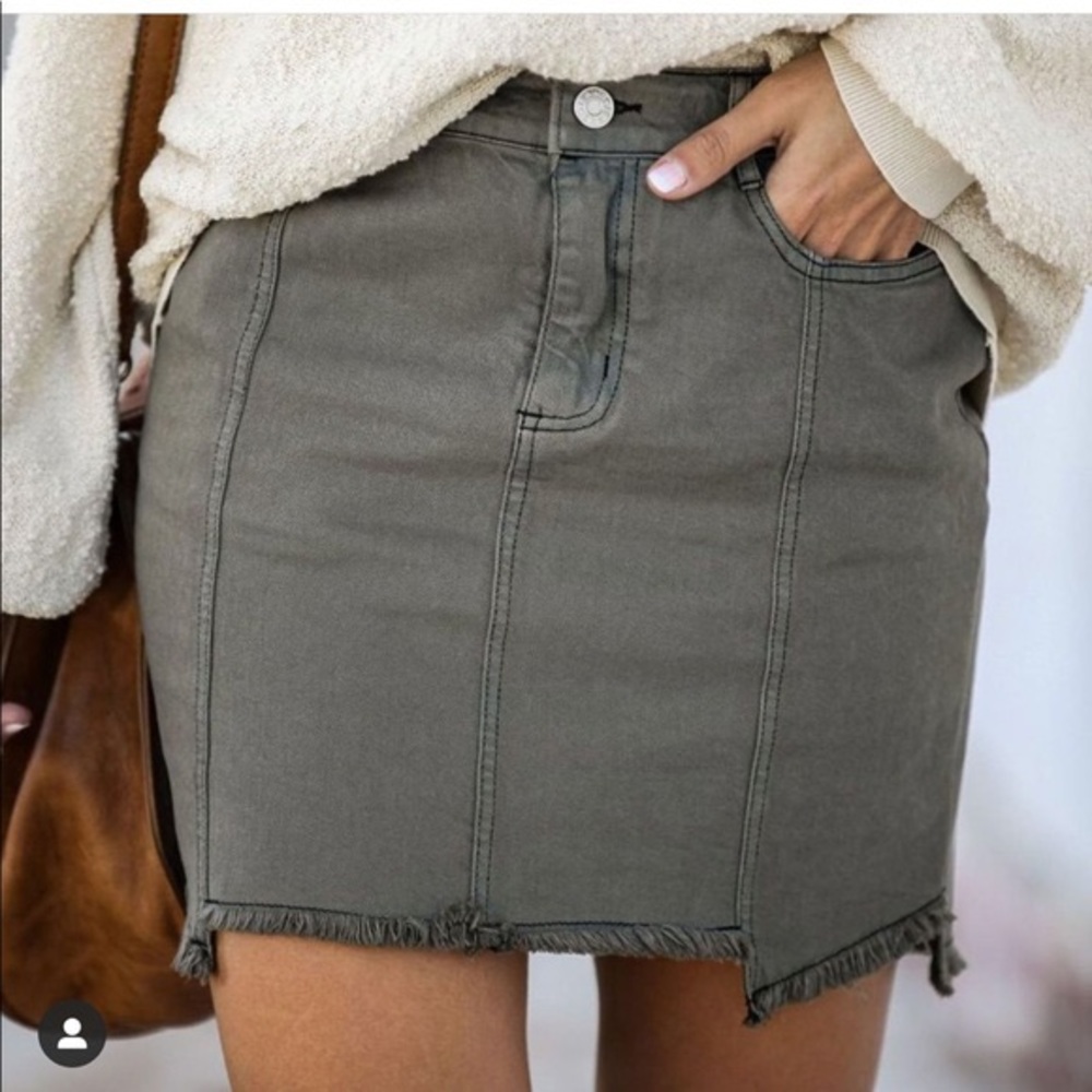 Newbury Kustom asymmetrical frayed mini skirt US M